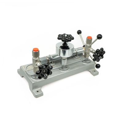 Hydraulic Pressure Gauge Calibrator 0-60MPa for Industrial Testing